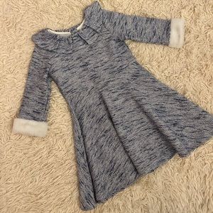 Toddler Girls Blue and White Dress, Size: 5.